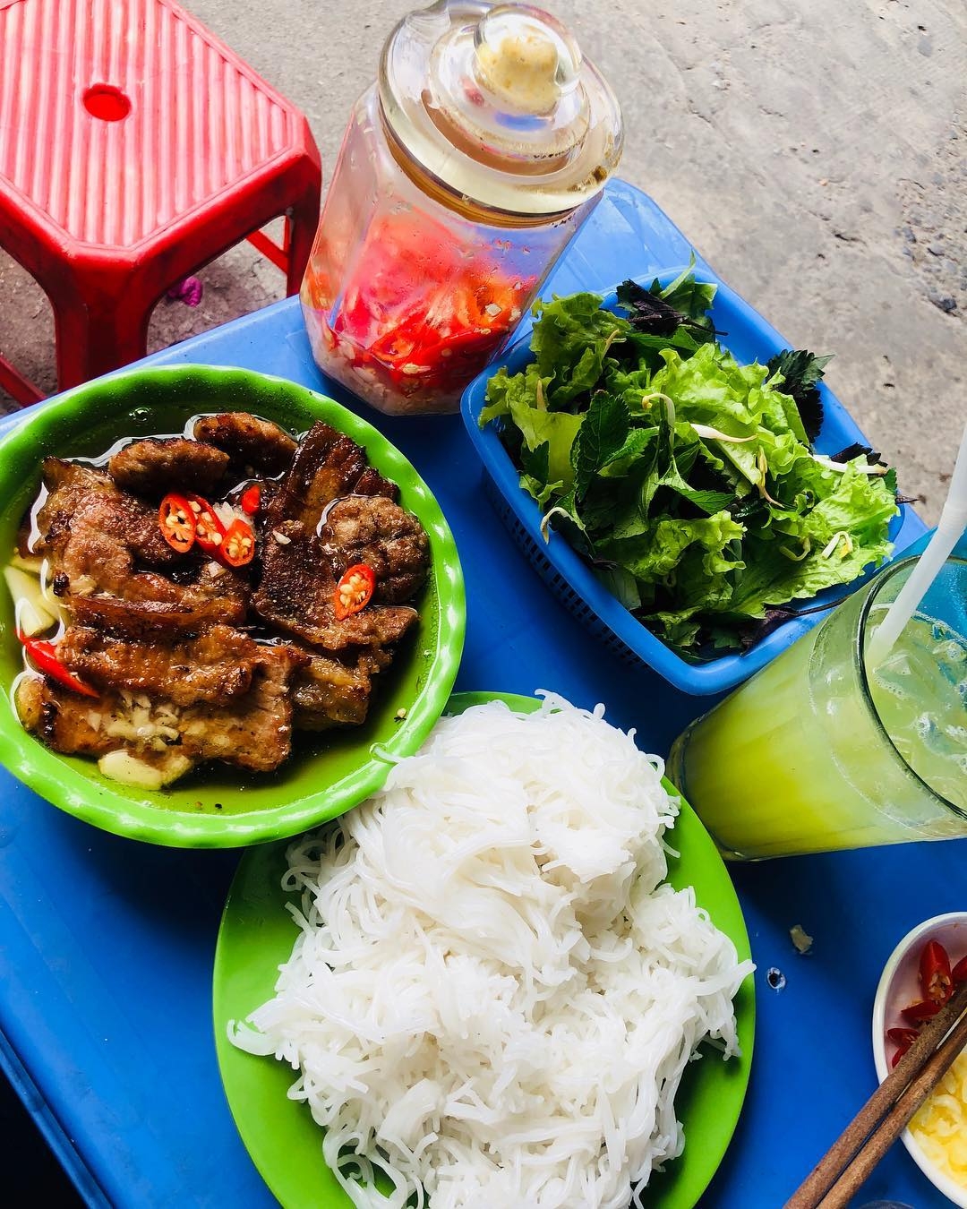 Khách du lịch thích ăn gì vào bữa sáng ở Việt Nam? khach du lich thich an gi vao bua sang o viet nam