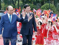 viet nam lao lam sau sac hon nua moi quan he giua hai dang nhan ky niem 65 nam ngay thanh lap dang nhan dan cach mang lao