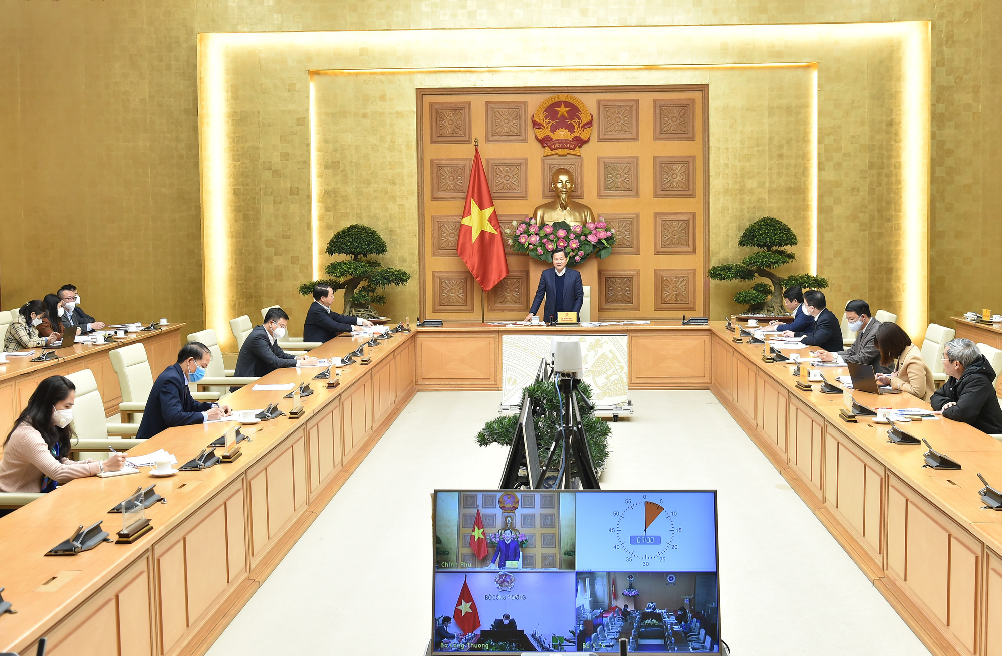 Phó Thủ tướng Lê Minh Khái chủ trì họp Ban Chỉ đạo điều hành giá - Ảnh 1. Phó Thủ tướng Lê Minh Khái chủ trì họp Ban Chỉ đạo điều hành giá - Ảnh 1.