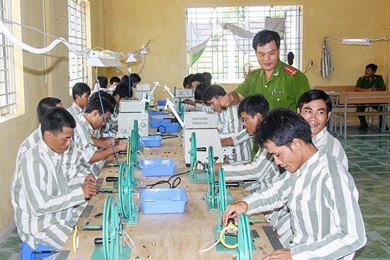 Tạo điều kiện thuận lợi cho người chấp hành xong hình phạt tù ổn định cuộc sống Tạo điều kiện thuận lợi cho người chấp hành xong hình phạt tù ổn định cuộc sống