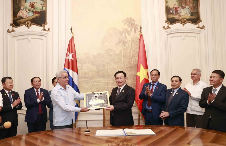 Tạo xung lực mới cho quan hệ đoàn kết hữu nghị đặc biệt Việt Nam-Cuba Tạo xung lực mới cho quan hệ đoàn kết hữu nghị đặc biệt Việt Nam-Cuba ảnh 2