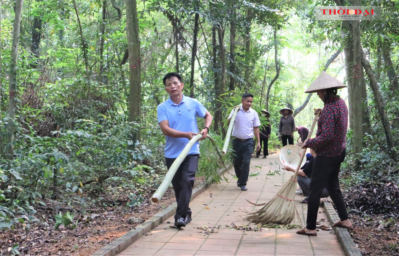 Đinh Công Việt - Trưởng thôn, Bùi Ngọc Khuê Đinh Công Việt - Trưởng thôn, Bùi Ngọc Khuê