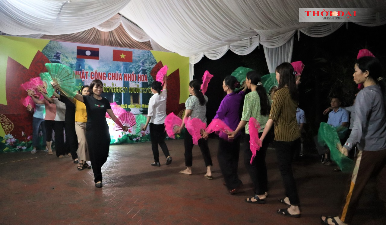 Bà con thôn Thái Sơn nô nức chuẩn bị lễ húy nhật công chúa Lào Nhồi Hoa Bà con thôn Thái Sơn nô nức chuẩn bị lễ húy nhật công chúa Lào Nhồi Hoa