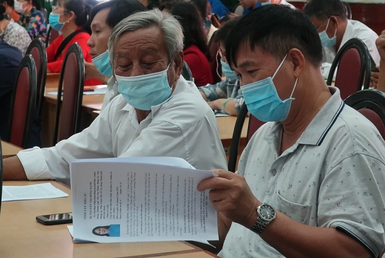 Cử tri nhất trí cao với chương trình hành động của các ứng cử viên đại biểu Quốc hội khóa XV đơn vị bầu cử số 04, TP. Hồ Chí Minh Cử tri nhất trí cao với chương trình hành động của các ứng cử viên đại biểu Quốc hội khóa XV đơn vị bầu cử số 04, TP. Hồ Chí Minh