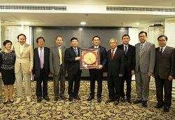 nha huu nghi cho me kanchia bieu tuong tinh nghia viet lao