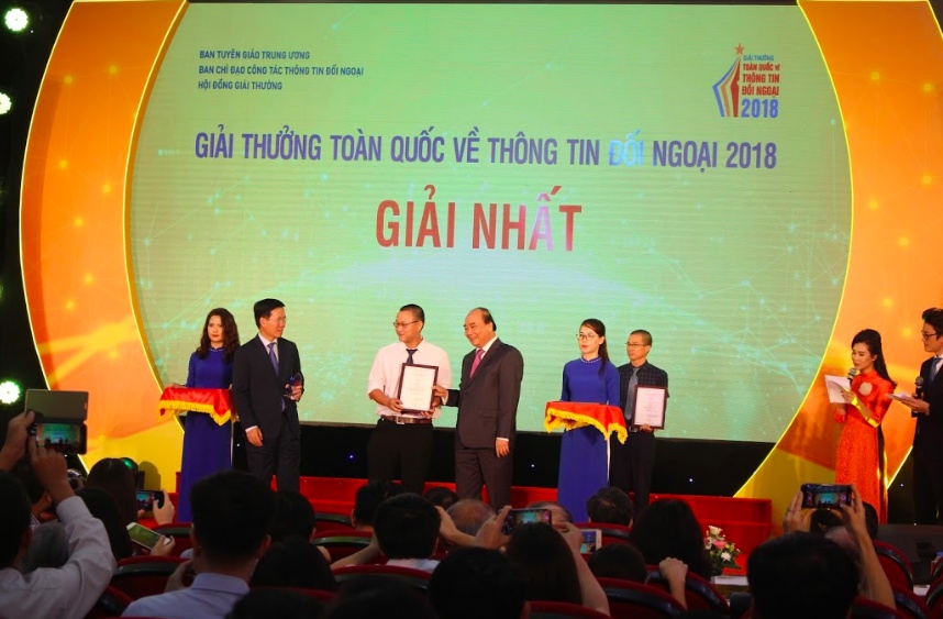 Giải thưởng toàn quốc về Thông tin đối ngoại năm 2019: 30 tác giả, nhóm tác giả là người nước ngoài tham gia giai thuong toan quoc ve thong tin doi ngoai nam 2019 30 tac gia nhom tac gia la nguoi nuoc ngoai tham gia