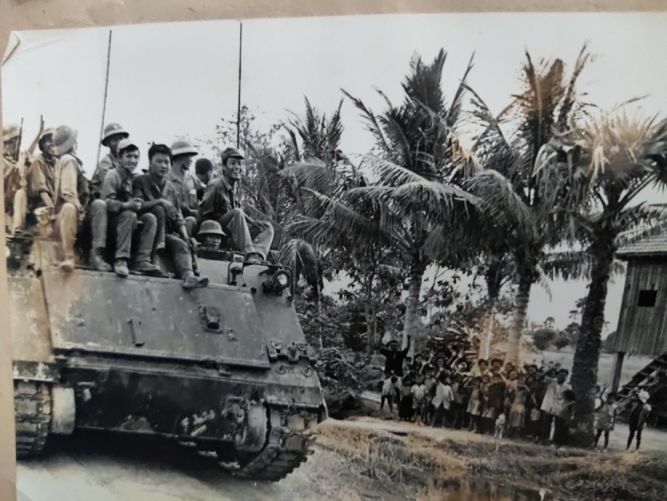 Nguyễn Dĩnh – Người lưu tình yêu đất nước chùa Tháp vào hàng ngàn bức ảnh và trái tim Nguyễn Dĩnh – Người lưu tình yêu đất nước chùa Tháp vào hàng ngàn bức ảnh và trái tim