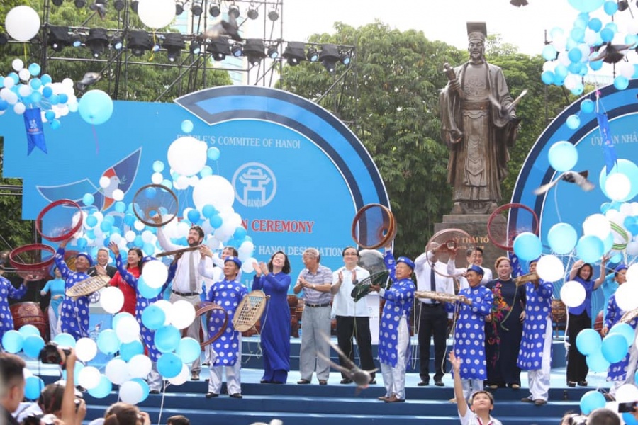 ban be quoc te chung vui dip 20 nam ha noi duoc unesco vinh danh la thanh pho vi hoa binh