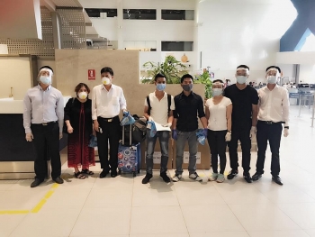 Gần 100 công dân Việt Nam đang mắc kẹt tại Rumani được đón về nước