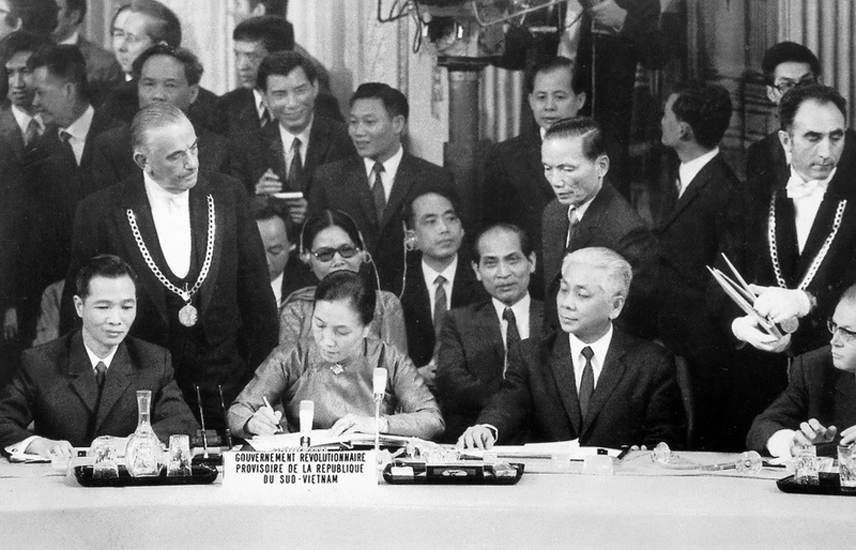 "Madam Bình"- "Hạnh phúc của đất nước sẽ là hạnh phúc của con em chúng ta” madam binh hanh phuc cua dat nuoc se la hanh phuc cua con em chung ta