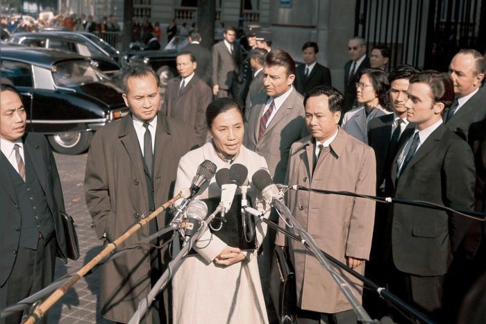 "Madam Bình"- "Hạnh phúc của đất nước sẽ là hạnh phúc của con em chúng ta” madam binh hanh phuc cua dat nuoc se la hanh phuc cua con em chung ta