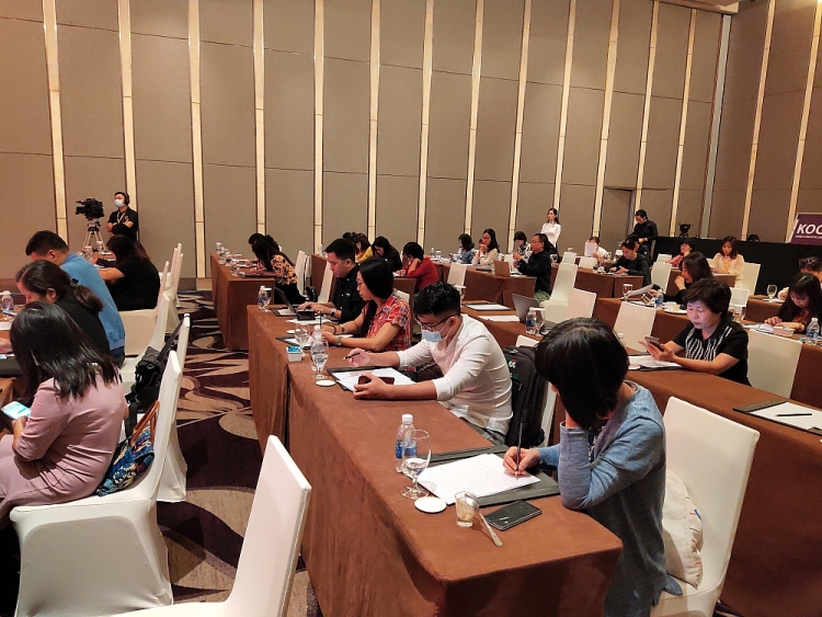 KOCCA tại Việt Nam - văn phòng chủ chốt trong chính sách hướng Nam mới của Hàn Quốc chính thức khai trương KOCCA tại Việt Nam - văn phòng chủ chốt trong chính sách hướng Nam mới của Hàn Quốc chính thức khai trương