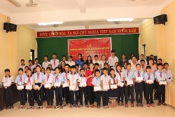 Zhi-Shan Foundation tài trợ trên 16,5 tỷ đồng cho trẻ em khó khăn trong năm 2020
