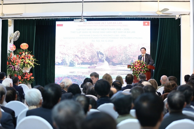 70 năm thiết lập quan hệ ngoại giao Việt Nam - Ba Lan: hồi tưởng về quá khứ và tiến tới tương lai 70 năm thiết lập quan hệ ngoại giao Việt Nam - Ba Lan: hồi tưởng về quá khứ và tiến tới tương lai
