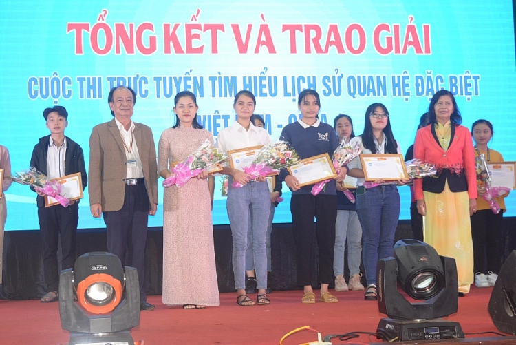 3.750 lượt thí sinh Đắk Lắk dự thi tìm hiểu lịch sử quan hệ đặc biệt Việt Nam – CuBa 3.750 lượt thí sinh Đắk Lắk dự thi tìm hiểu lịch sử quan hệ đặc biệt Việt Nam – CuBa