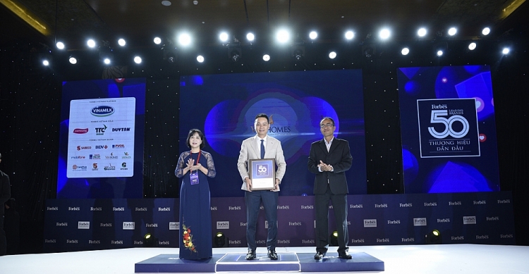 Vinhomes là doanh nghiệp bất động sản duy nhất được Forbes vinh danh Top 5 Thương hiệu dẫn đầu Việt Nam Vinhomes là doanh nghiệp bất động sản duy nhất được Forbes vinh danh Top 5 Thương hiệu dẫn đầu Việt Nam