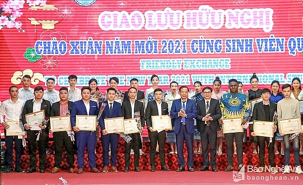 Nghệ An: Giao lưu hữu nghị chào Xuân 2021 cùng sinh viên quốc tế Nghệ An: Giao lưu hữu nghị chào Xuân 2021 cùng sinh viên quốc tế