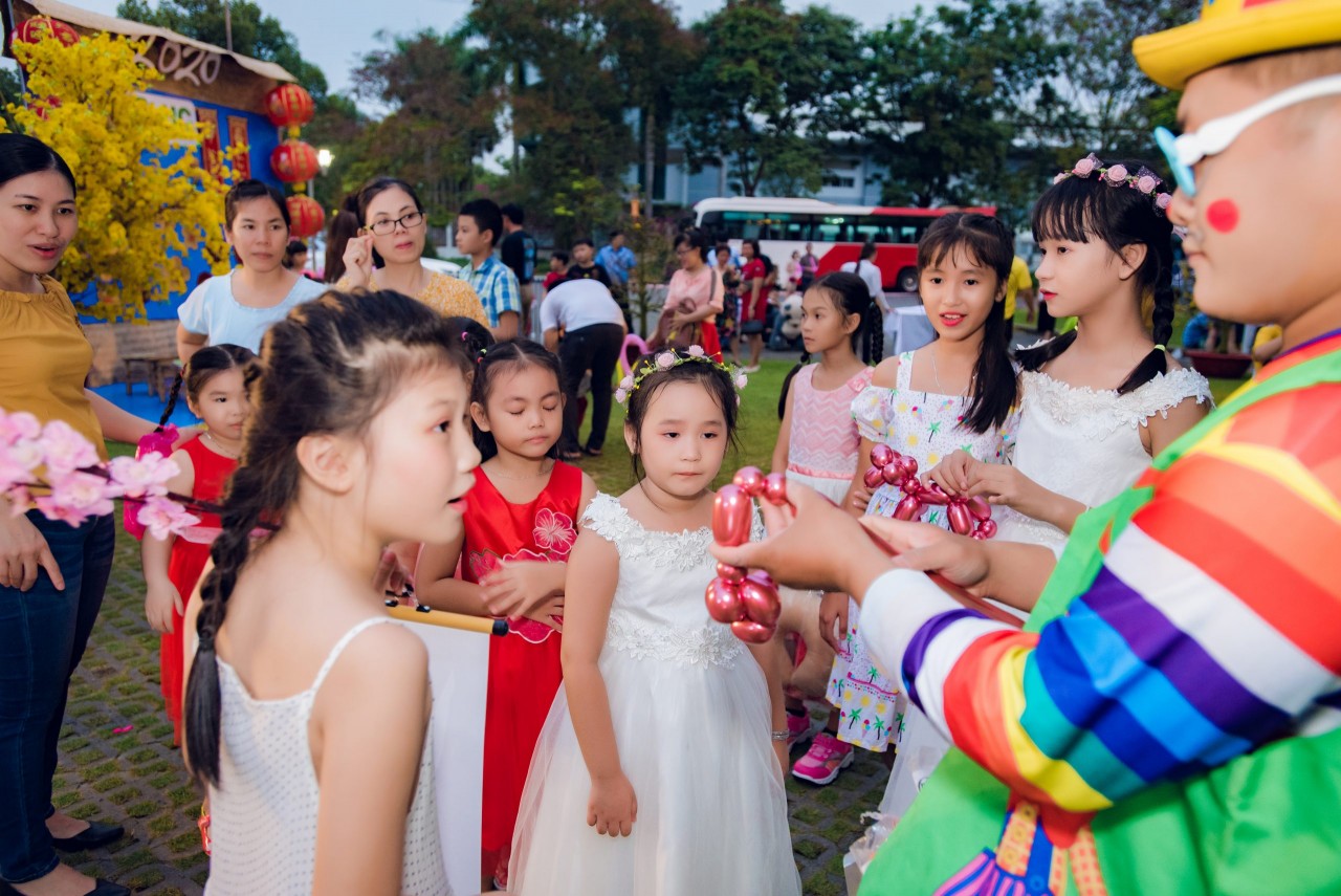 Quốc tế Thiếu nhi 1/6 ở Việt Nam thường được tổ chức với nhiều hoạt động vui chơi, giải trí khác nhau Quốc tế Thiếu nhi 1/6 ở Việt Nam thường được tổ chức với nhiều hoạt động vui chơi, giải trí khác nhau