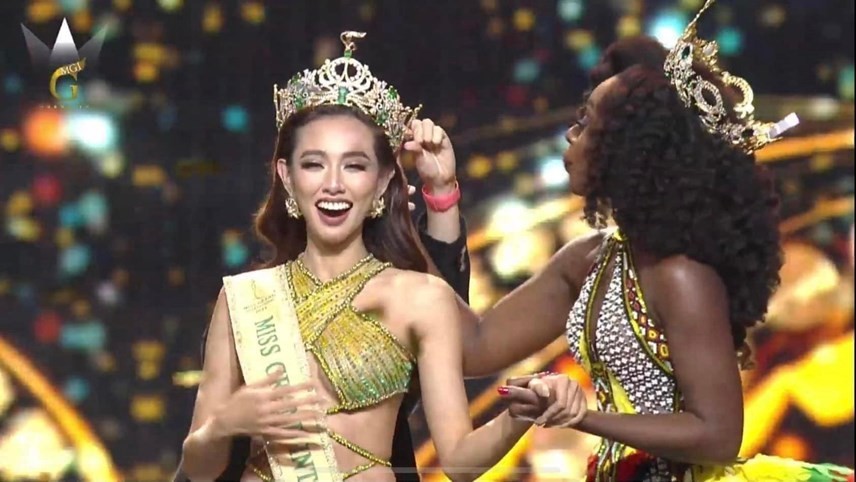 Đương kim Hoa hậu Hòa bình Quốc tế 2021 Nguyễn Thúc Thùy Tiên. Đương kim Hoa hậu Hòa bình Quốc tế 2021 Nguyễn Thúc Thùy Tiên.