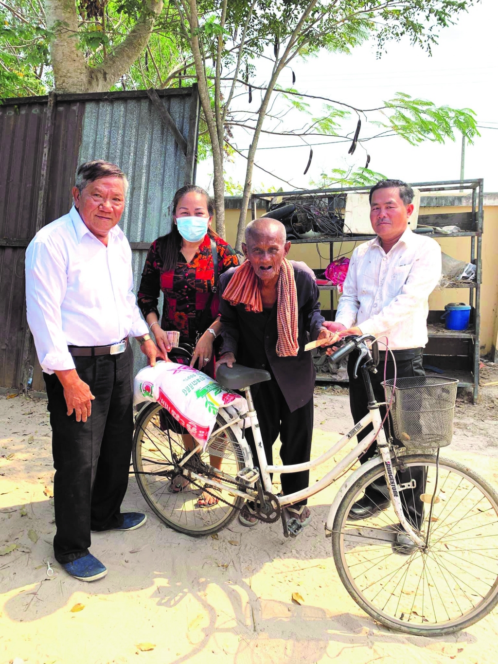 យកចិត្តទុកដាក់ដល់អាណិកជនវៀតណាម នៅព្រះរាជាណាកច្រកម្ពុជា