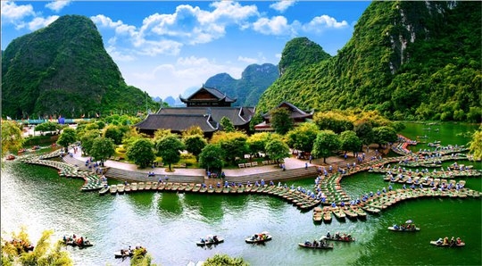 ខេត្ត Ninh Binh ស្វាគមន៍ចំនួនភ្ញៀវ ទេសចរណ៍“យ៉ាងច្រើនកុះករ” ក្នុងរយះពេល ៣ ថ្ងៃនៃបុណ្យចូលឆ្នាំថ្មីសកល