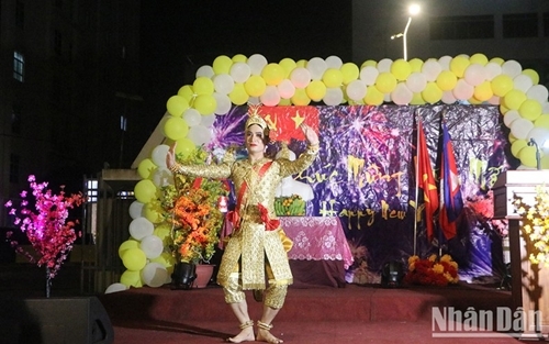 និស្សិតវៀតណាមនៅកម្ពុជាទទួលអំណរបុណ្យចូលឆ្នាំប្រពៃណីវៀតណាម ឆ្នាំ២០២៣ និស្សិតវៀតណាមនៅកម្ពុជាទទួលអំណរបុណ្យចូលឆ្នាំប្រពៃណីវៀតណាម ឆ្នាំ២០២៣