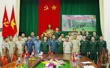 កងកម្លាំងប្រដាប់អាវុធខេត្តមណ្ឌលគិរីទៅសួរសុខទុក្ខ និងជូនពរឆ្នាំថ្មីកងទ័ពការពារព្រំដែនខេត្ត Dak Nong