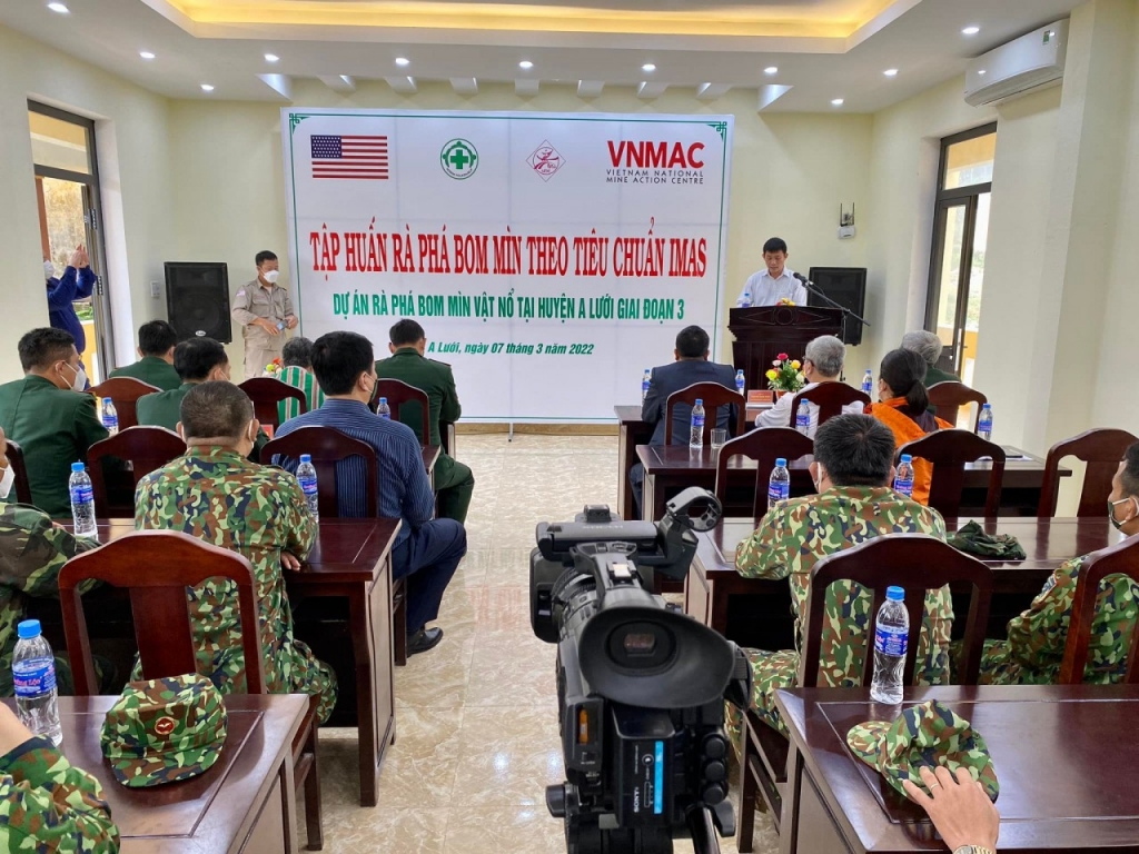 NPA ជួយខេត្ត Thua Thien Hue លើកកម្ពស់សមត្ថភាពបោសសម្អាតមីន ស្របតាមស្តង់ដារ IMAS