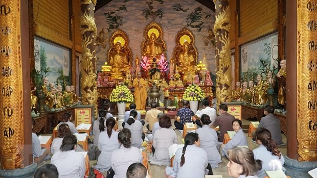 ពិធីបង្សុកូលឧទ្ទិសវិញ្ញាណក្ខ័ន្ធវីរជន និងយុទ្ធជនដែលពលីនៃកោះ Gac Ma ពិធីបង្សុកូលឧទ្ទិសវិញ្ញាណក្ខ័ន្ធវីរជន និងយុទ្ធជនដែលពលីនៃកោះ Gac Ma