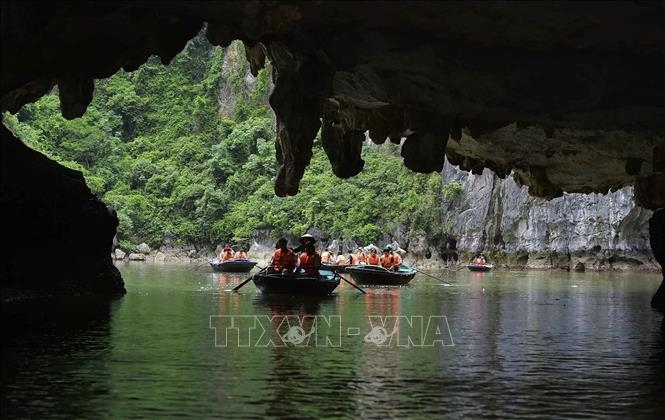 មកទស្សនាឈូងសមុទ្រ Ha Long - បេតិកភណ្ឌទេសចរណ៍ធម្មជាតិដ៏អស្ចារ្យលើពិភពលោក អញ្ជើញមកទស្សនាឈូងសមុទ្រ Ha Long - បេតិកភណ្ឌទេសចរណ៍ធម្មជាតិដ៏អស្ចារ្យនៅលើពិភពលោក