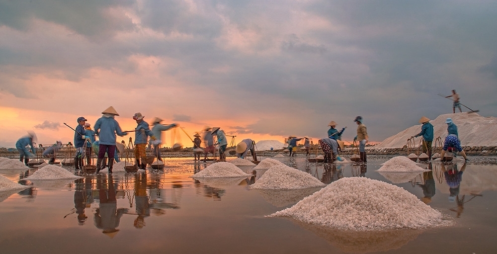 សម្រស់វាលស្រែអំបិល Hon Khoi នៅជិតទីក្រុង Nha Trang សម្រស់វាលស្រែអំបិល Hon Khoi នៅជិតទីក្រុង Nha Trang