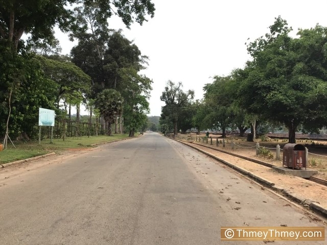 ភាពស្ងប់ស្ងាត់នៅអង្គរវត្ត ក្រោយការផ្អាកតំបន់ទេសចរណ៍និងបិទការធ្វើដំណើរឆ្លងខេត្ត