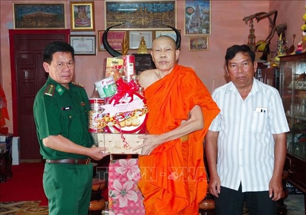 សកម្មភាពមួយចំនួនរបស់កងទ័ពការពារព្រំដែនខេត្ត  Soc Trang  ដើម្បីអបអរសាទរពិធីបុណ្យចូលឆ្នាំខ្មែរ