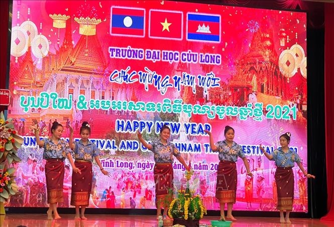 សកម្មភាពជាច្រើនដែលរៀបចំ ក្នុងពិធីបុណ្យចូលឆ្នាំថ្មីប្រពៃណីជាតិឡាវនិងកម្ពុជា សម្រាប់និស្សិតនៃប្រទេសទាំងពីរ