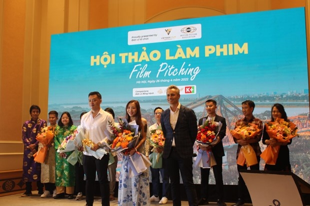 អ្នកនិពន្ធរឿងនារីវ័យក្មេងបានឈ្នះឱកាសទៅសិក្សាអំពីការផលិតភាពយន្តនៅសហរដ្ឋអាមេរិក អ្នកនិពន្ធរឿងនារីវ័យក្មេងបានឈ្នះឱកាសទៅសិក្សាអំពីការផលិតភាពយន្តនៅសហរដ្ឋអាមេរិក