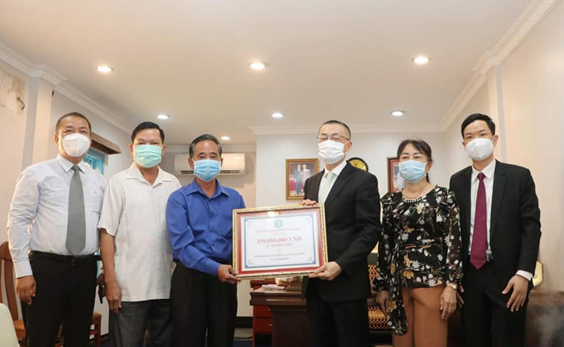 ទូរទស្សន៍កម្ពុជា៖ ស្ថានទូតវៀតណាមចូលរួមយ៉ាងសកម្មក្នុងការទប់ស្កាត់ជំងឺកូវី ១៩ ទូរទស្សន៍កម្ពុជា៖ ស្ថានទូតវៀតណាមចូលរួមយ៉ាងសកម្មក្នុងការទប់ស្កាត់ជំងឺកូវី ១៩