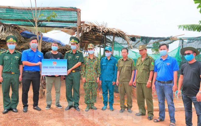 យុវជនខេត្ត Binh Phuoc គាំទ្រកម្លាំងកម្ពុជាក្នុងការបង្ការនិងប្រយុទ្ធប្រឆាំងនឹងរោគរាតត្បាត យុវជនខេត្ត Binh Phuoc គាំទ្រកម្លាំងកម្ពុជាក្នុងការបង្ការនិងប្រយុទ្ធប្រឆាំងនឹងរោគរាតត្បាត