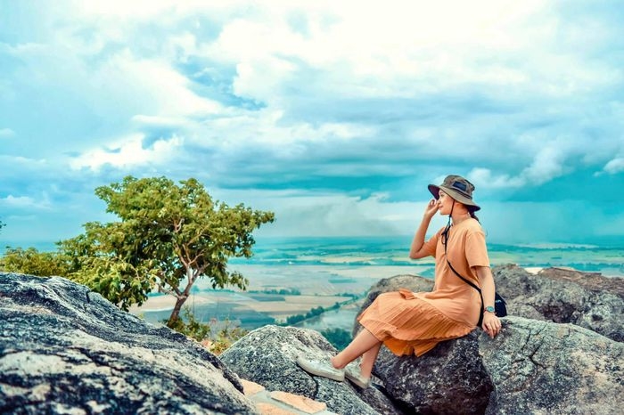 កន្លែងដើរលេង និងបរិភោគអាហារនៅទីក្រុង Chau Doc