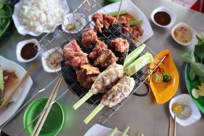 កន្លែងដើរលេង និងបរិភោគអាហារនៅទីក្រុង Chau Doc