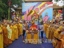 តើការរៀបចំពិធីបុណ្យជំនឿសាសនាត្រូវបានកំណត់ដោយច្បាប់យ៉ាងដូចម្តេច?