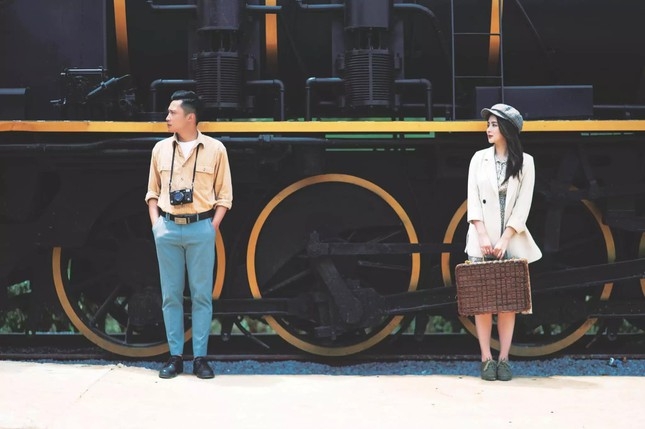 ទីតាំង check-in ថ្មីនៅទីក្រុង Da Lat៖ ទេសភាពរថភ្លើងនៅកណ្តាលវាលផ្កាដែលមានសម្រស់ស្រស់ស្អាតដូចទេសភាពនៅអឺរ៉ុប