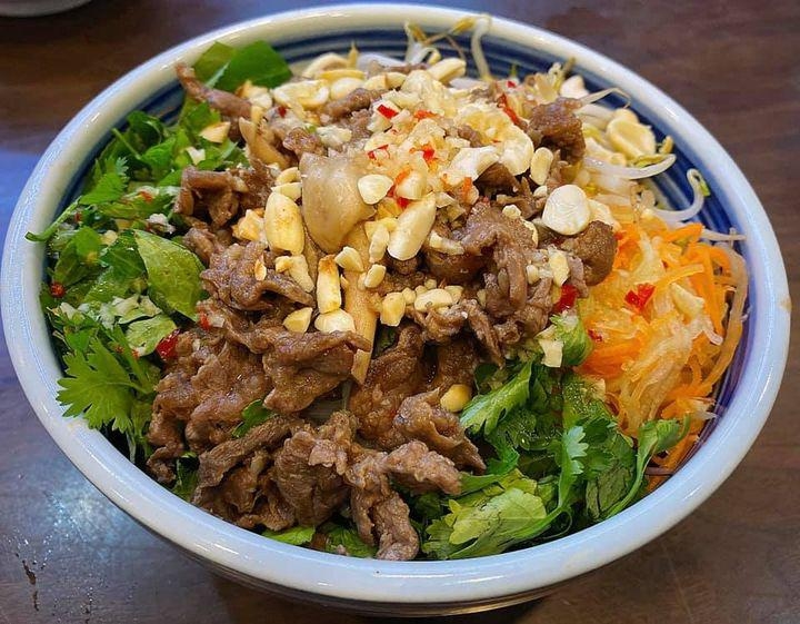 ម្ហូបវៀតណាមឆ្ងាញ់បំផុតទាំង ១០ មុខ ដែលបានជ្រើសរើសដោយ CNN