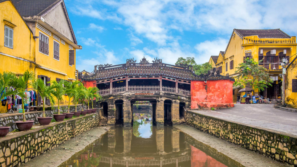 គោលដៅទេសចរអស្ចារ្យចំនួន ៧ នៅប្រទេសវៀតណាមដែលទាក់ទាញភ្ញៀវទេសចរបរទេស គោលដៅទេសចរអស្ចារ្យចំនួន ៧ នៅប្រទេសវៀតណាមដែលទាក់ទាញភ្ញៀវទេសចរបរទេស