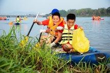 អង្គការ WWF វៀតណាមបានបរិច្ចាគប្រាក់ជាង ៦៥ ពាន់លានដុងដល់គម្រោងកាត់បន្ថយកាកសំណល់ប្លាស្ទិចនៅភាគកណ្តាល