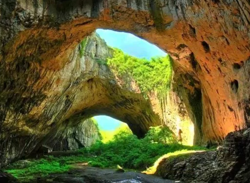 Son Doong ជាប់ក្នុងបញ្ជីរូងភ្នំធម្មជាតិដ៏អស្ចារ្យបំផុតទាំង ១០ នៅលើពិភពលោក Son Doong ជាប់ក្នុងបញ្ជីរូងភ្នំធម្មជាតិដ៏អស្ចារ្យបំផុតទាំង ១០ នៅលើពិភពលោក
