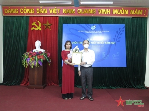 ស្ត្រីជនជាតិ Nung ម្នាក់ចាប់ផ្តើមអាជីវកម្ម ប្រកបដោយច្នៃប្រឌិត ស្ត្រីជនជាតិ Nung ម្នាក់ចាប់ផ្តើមអាជីវកម្ម ប្រកបដោយច្នៃប្រឌិត