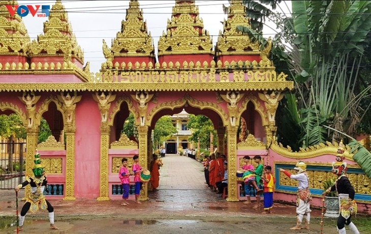 អញ្ជើញទស្សនាវត្ត Long Truong នៅខេត្ត Tra Vinh