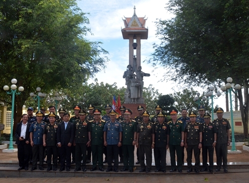 ពិធីធ្វើមាតុភូមិនិវត្តន៍អដ្ឋិធាតុយុទ្ធជន នៃកងកម្លាំងប្រដាប់អាវុធសាមគ្គីសង្គ្រោះជាតិកម្ពុជាចំនួន ៤៩ អដ្ឋិធាតុ
