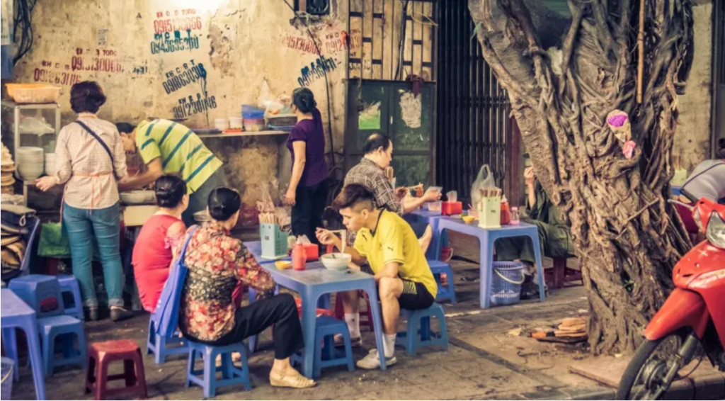 អ្នកកាសែតអង់គ្លេស៖ «មកដល់វៀតណាមបានវង្វេងក្នុងថានសួគ៌ទេសចរណ៍ និងទទួលទានម្ហូបអាហារ»