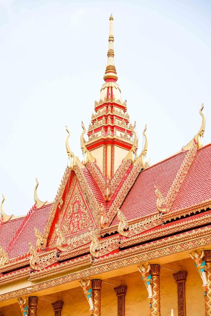 គយគន់សម្រស់វត្តមួយនៃខេត្ត Bac Lieu ដែលមានអាយុ ១៣៥ ឆ្នាំ គយគន់សម្រស់វត្តមួយនៃខេត្ត Bac Lieu ដែលមានអាយុកាល ១៣៥ ឆ្នាំ